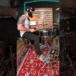 NO ONE CAN PLAY THIS GROOVE.